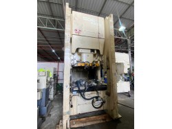 เครื่องปั๊ม AMADA SERVO PRESS 200 TON.