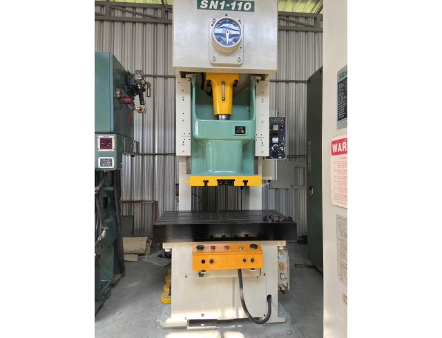 เครื่องปั้ม SEYI 80 TON