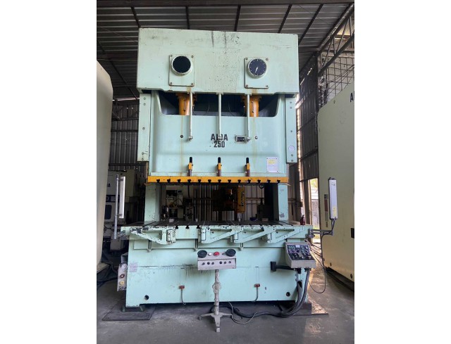 #ขายเครื่องเพรส250ตันAIDA Used Press Machine AIDA 250 TONS 