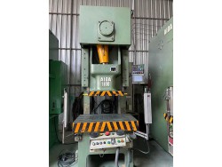 จำหน่ายเครื่องเพรสมือสองนำเข้า Used Press Machine AIDA 110 TON, Model:NC1-1100(2)E ,Year	:2009