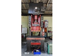 เครื่องปั้ม AMADA 80 ton