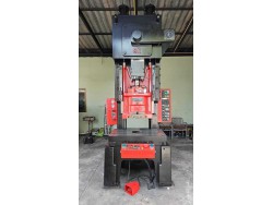 เครื่องปั้ม AMADA 80 ton